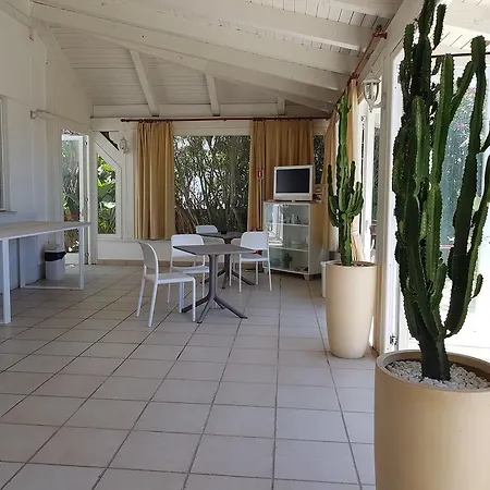 La Giara Bed & Breakfast 4*