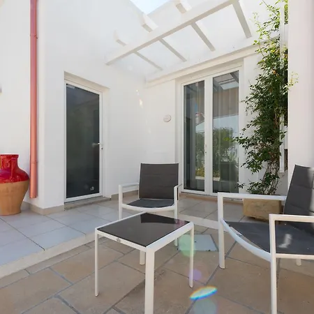 La Giara Bed & Breakfast 4*