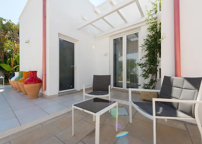 La Giara Bed & Breakfast 4*